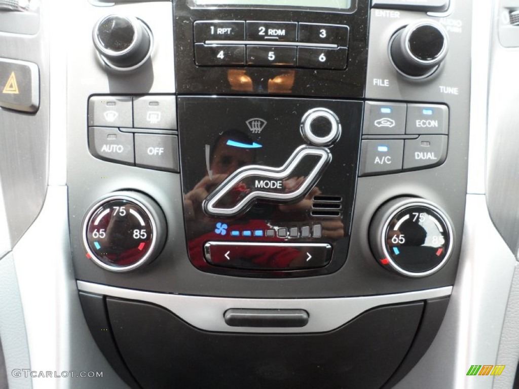 2011 Hyundai Sonata Hybrid Controls Photo #51646498