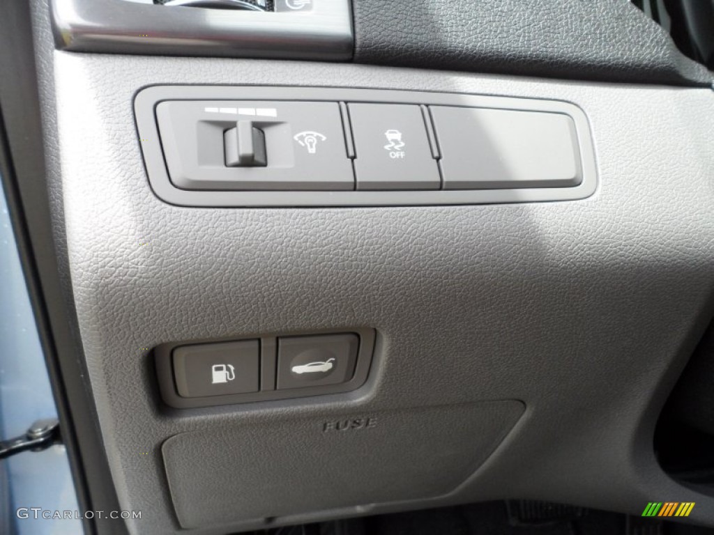 2011 Hyundai Sonata Hybrid Controls Photo #51646585