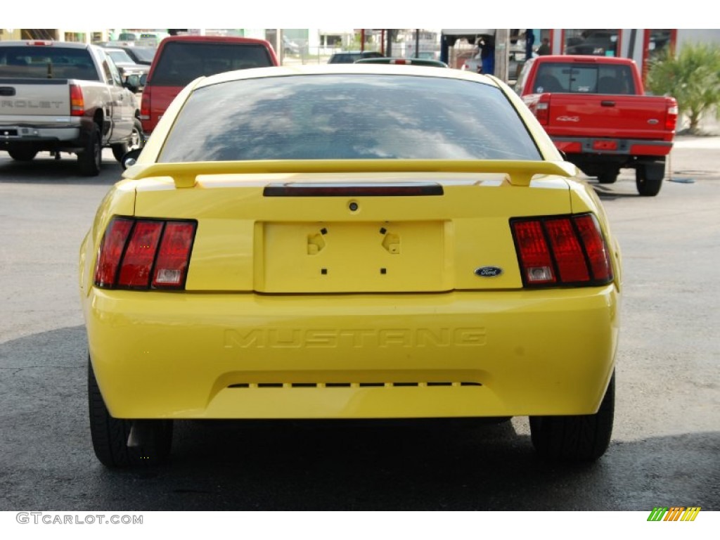 2003 Mustang V6 Coupe - Zinc Yellow / Dark Charcoal photo #11