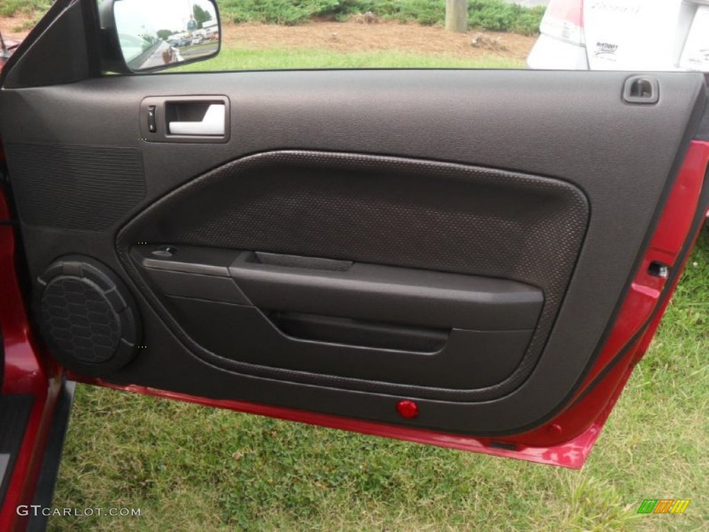 2007 Mustang V6 Deluxe Coupe - Redfire Metallic / Dark Charcoal photo #19