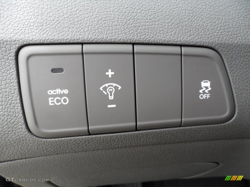 2012 Hyundai Elantra GLS Controls Photo #51649543