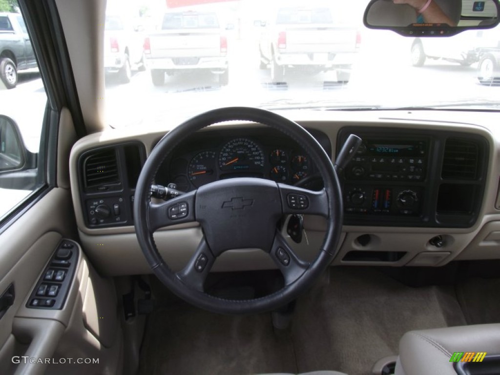 2005 Tahoe LS - Black / Tan/Neutral photo #9