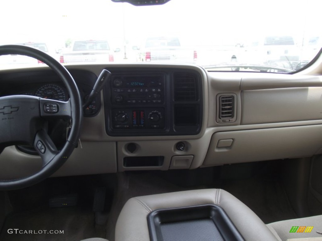 2005 Tahoe LS - Black / Tan/Neutral photo #10