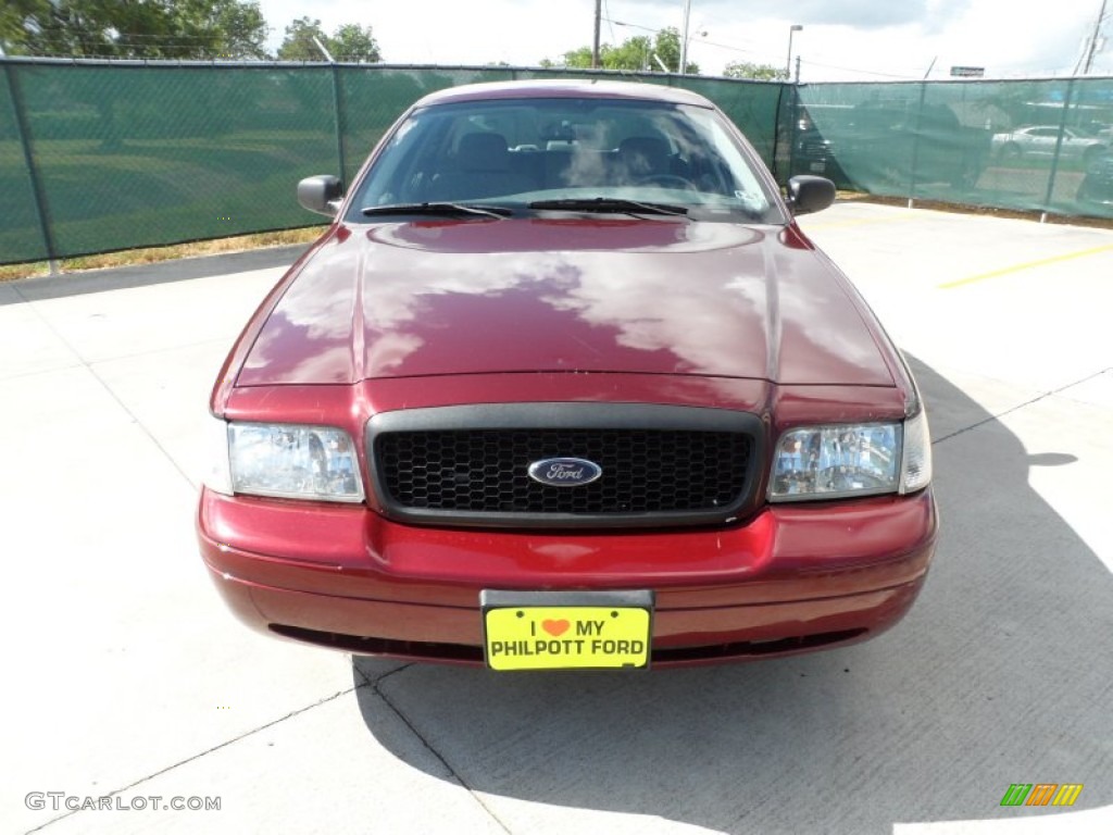 2005 Crown Victoria Police Interceptor - Dark Toreador Red Metallic / Light Flint photo #8