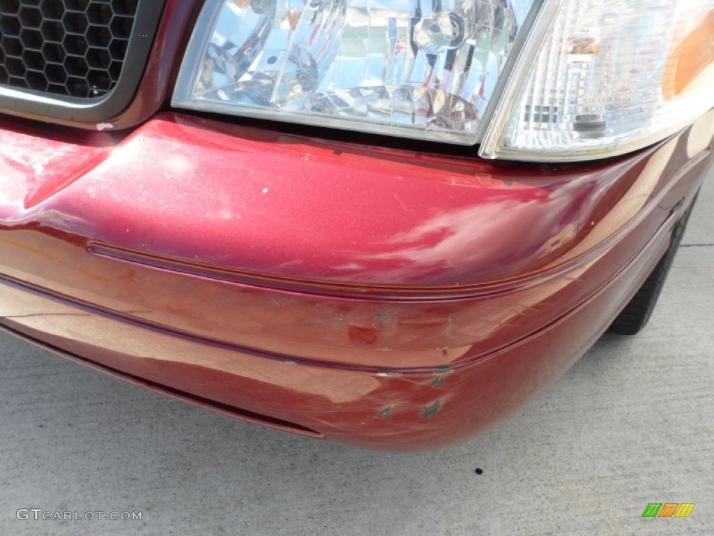 2005 Crown Victoria Police Interceptor - Dark Toreador Red Metallic / Light Flint photo #10