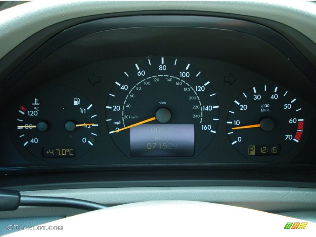 2000 Mercedes-Benz CLK 320 Cabriolet Gauges Photo #51653080