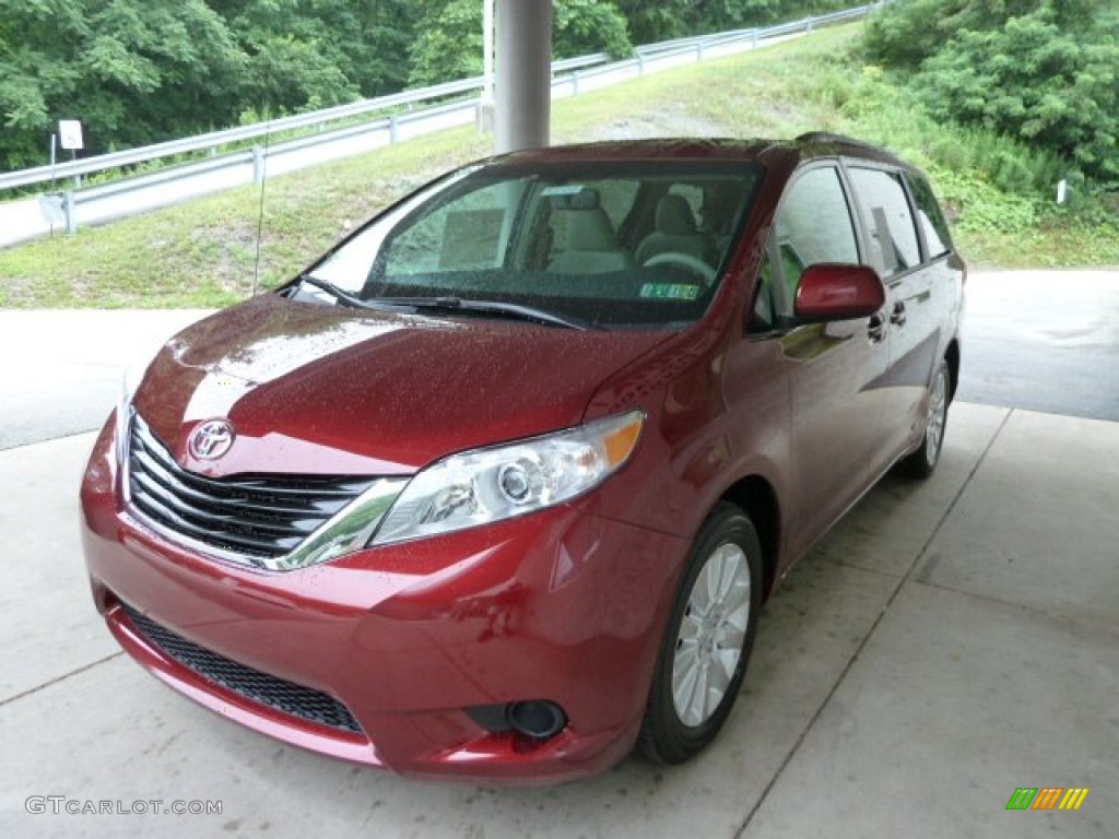 2011 Sienna LE AWD - Salsa Red Pearl / Light Gray photo #5