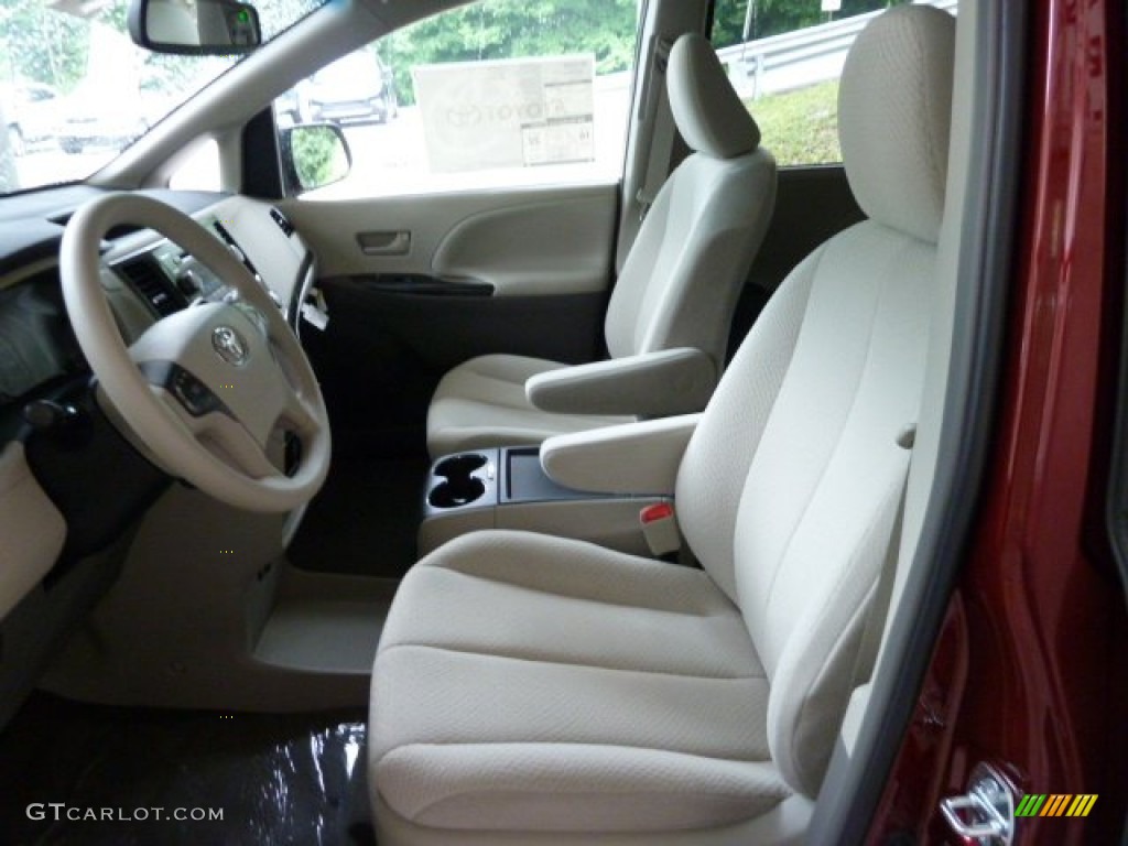 2011 Sienna LE AWD - Salsa Red Pearl / Light Gray photo #8