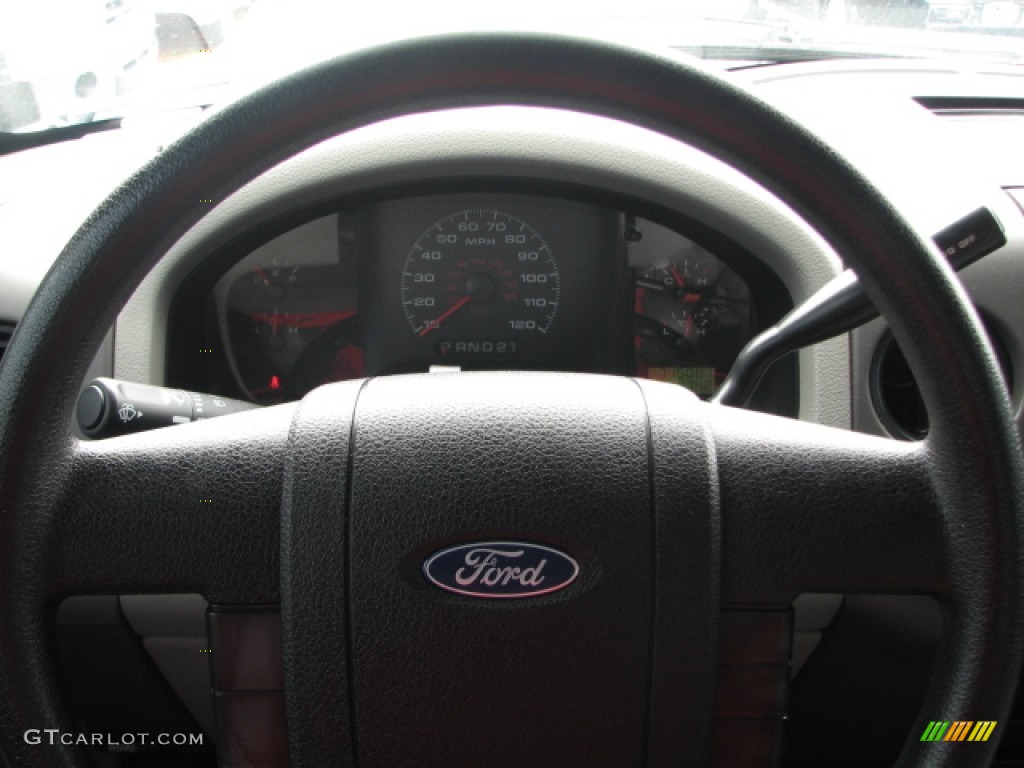 2006 F150 XL Regular Cab - Oxford White / Medium Flint photo #17