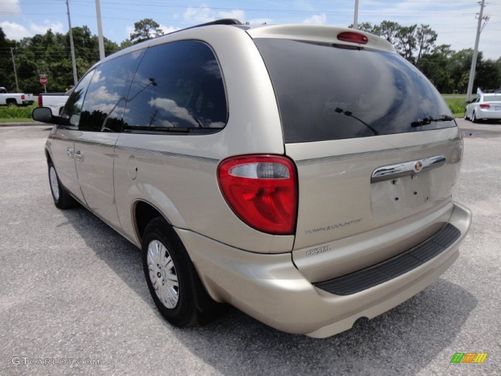 2007 Town & Country LX - Linen Gold Metallic / Dark Khaki/Light Graystone photo #3