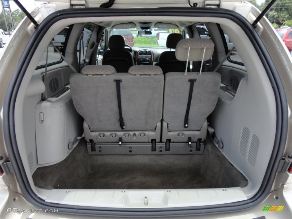 2007 Town & Country LX - Linen Gold Metallic / Dark Khaki/Light Graystone photo #8
