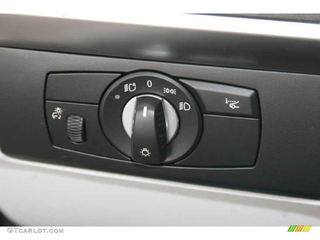 2012 BMW X6 M Standard X6 M Model Controls Photo #51660442