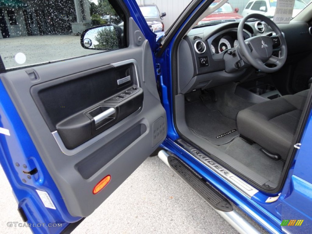 2007 Mitsubishi Raider LS Double Cab Slate Door Panel Photo #51661372