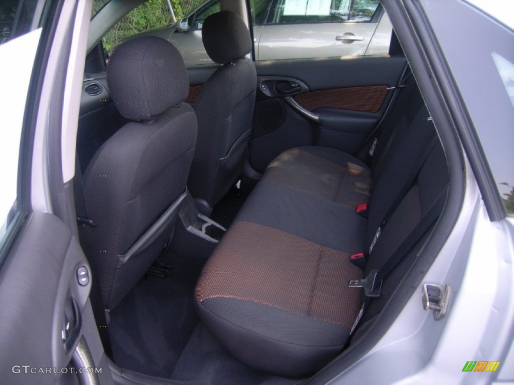 Black/Red Interior 2002 Ford Focus ZTS Sedan Photo #51663592