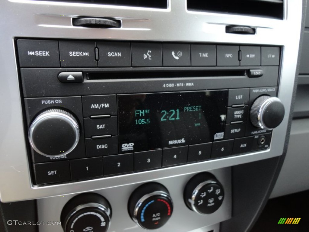 2010 Dodge Nitro SXT Controls Photo #51664609