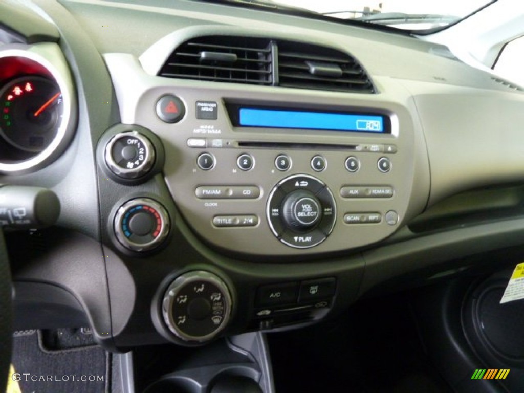 2011 Honda Fit Sport Controls Photo #51668614