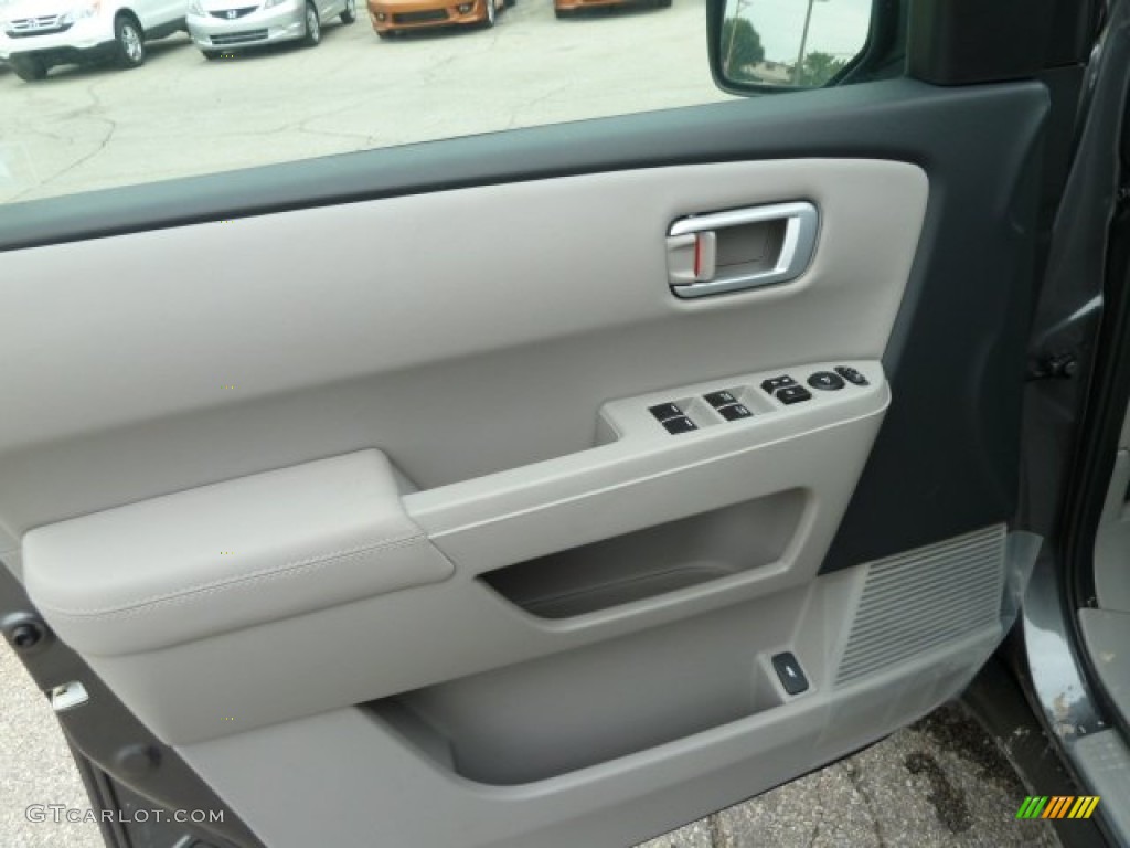 2011 Honda Pilot EX-L 4WD Gray Door Panel Photo #51669070