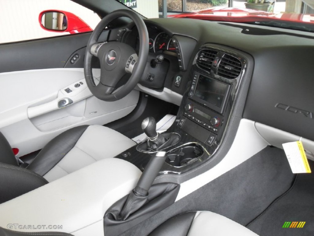 2011 Chevrolet Corvette Grand Sport Convertible Titanium Gray Dashboard Photo #51675114