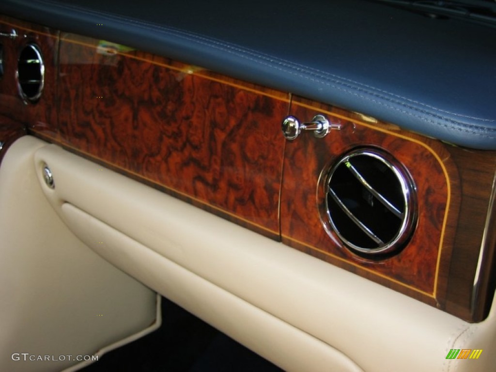 1999 Rolls-Royce Silver Seraph Standard Silver Seraph Model Oatmeal/Navy Blue Dashboard Photo #51675735