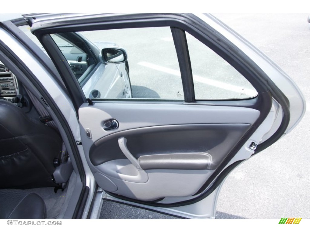 2003 Saab 9-5 Aero Sport Wagon Charcoal Gray Door Panel Photo #51677802