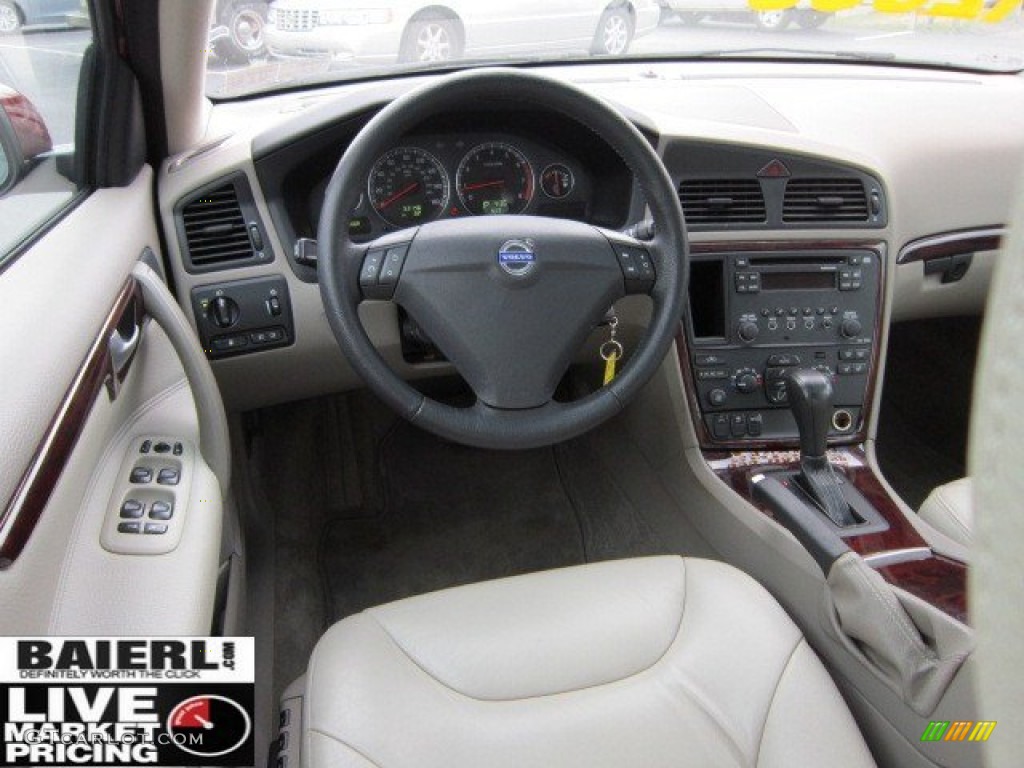 2005 S60 2.5T - Ruby Red Metallic / Taupe/Light Taupe photo #15