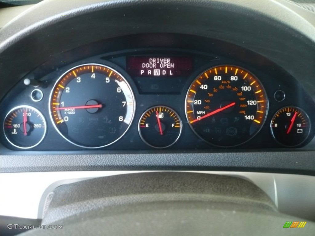 2007 Saturn Outlook XE AWD Gauges Photo #51689704