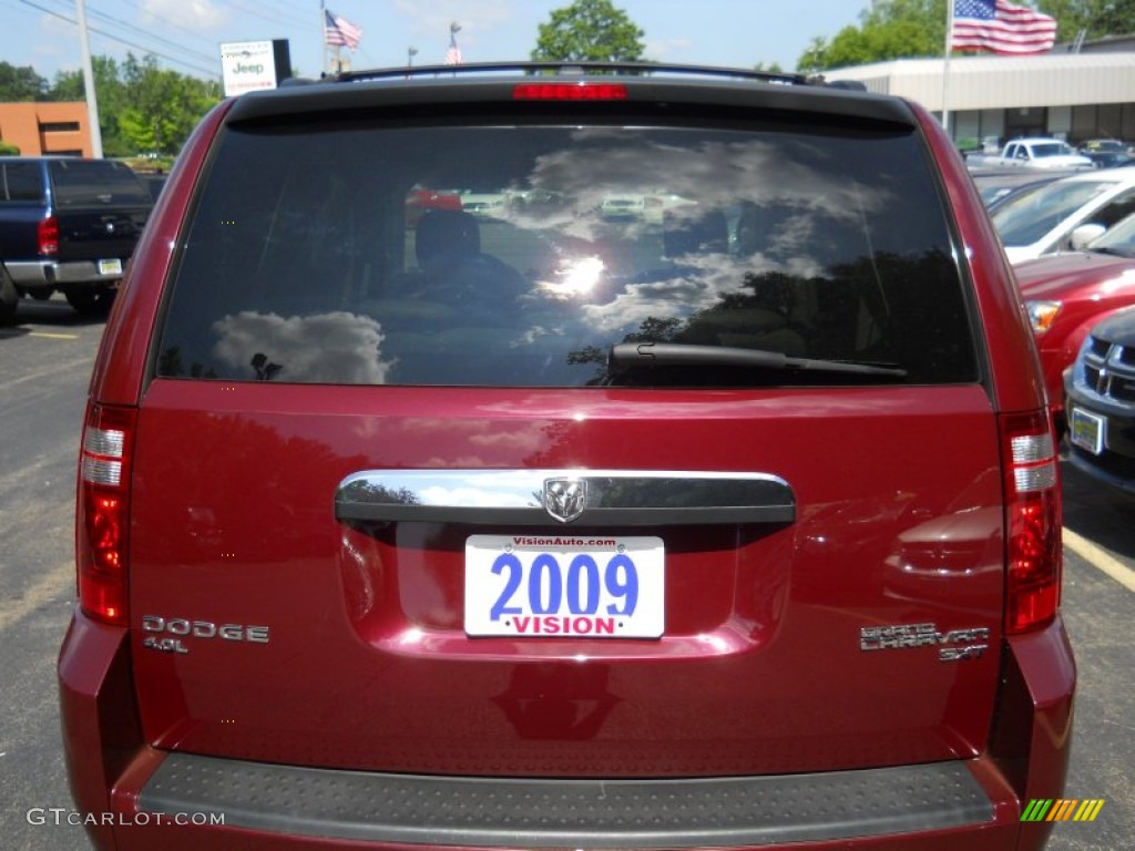 2009 Grand Caravan SXT - Inferno Red Crystal Pearl / Medium Slate Gray/Light Shale photo #18