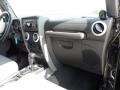 Black - Wrangler Sahara 4x4 Photo No. 25