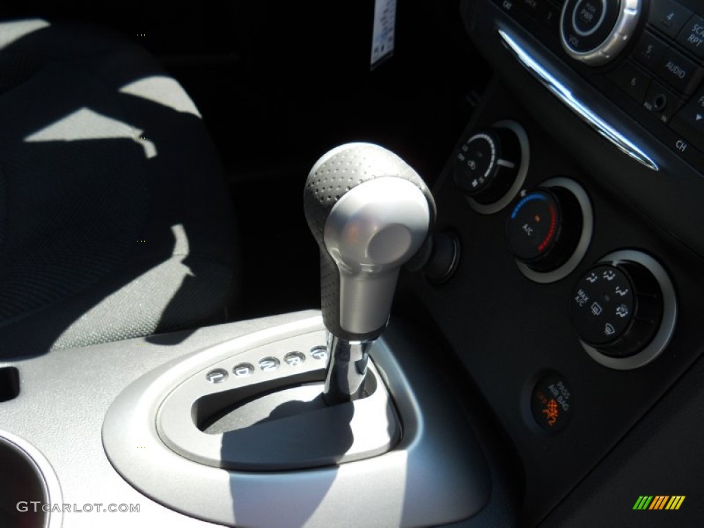 2011 Rogue S AWD - Silver Ice Metallic / Black photo #19