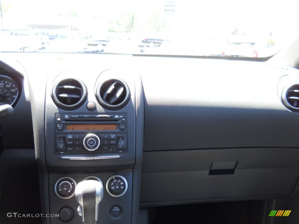2011 Rogue S AWD - Silver Ice Metallic / Black photo #20