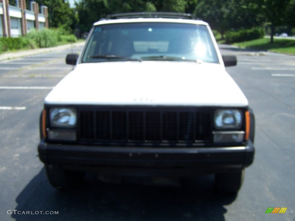 1995 Cherokee Sport - Stone White / Grey photo #2