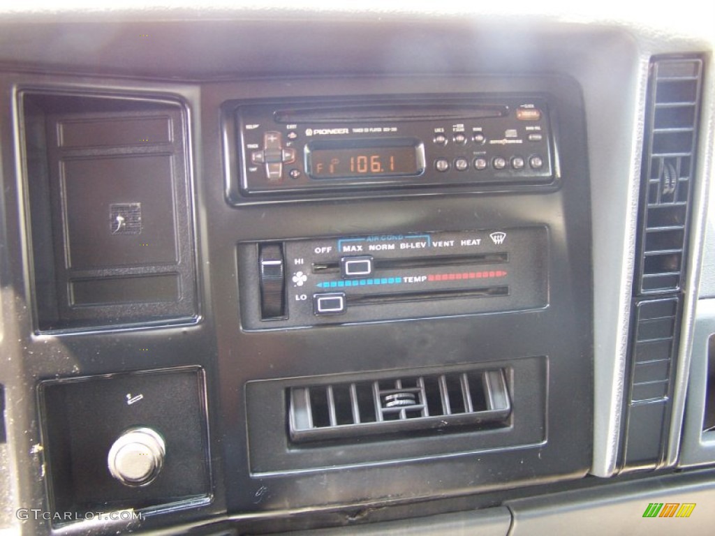 1995 Cherokee Sport - Stone White / Grey photo #10