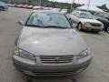 1998 Antique Sage Pearl Toyota Camry LE  photo #9