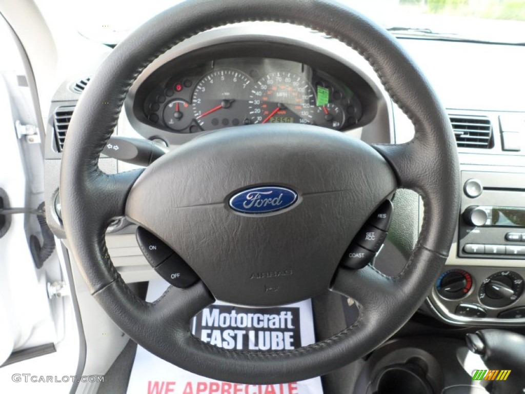 2007 Ford Focus ZXW SES Wagon Charcoal/Light Flint Steering Wheel Photo #51695503