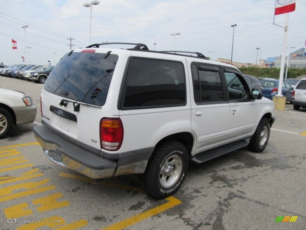 1999 Explorer XLT 4x4 - Oxford White / Dark Graphite photo #6