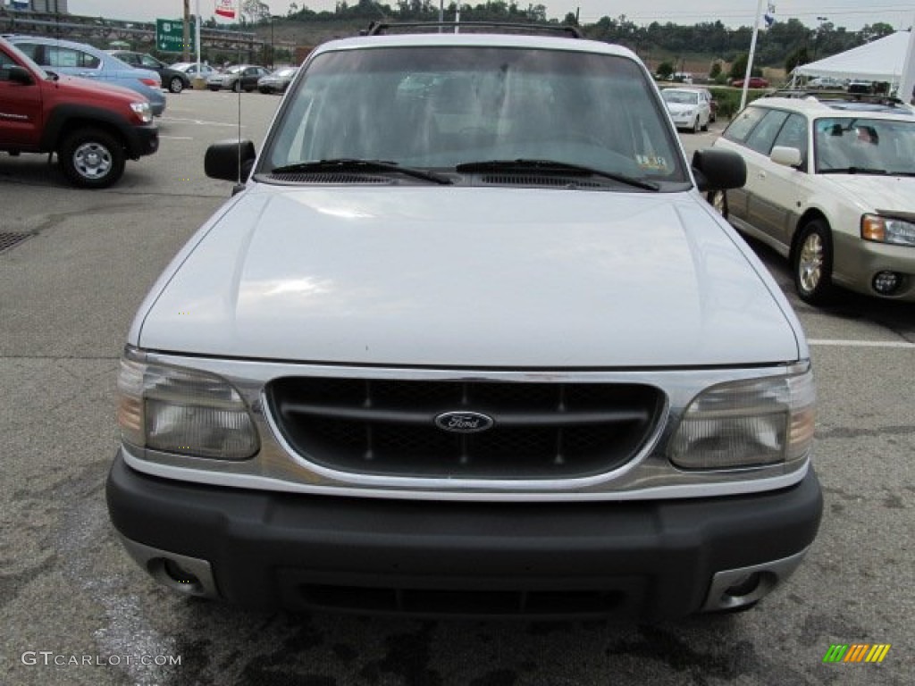 1999 Explorer XLT 4x4 - Oxford White / Dark Graphite photo #10