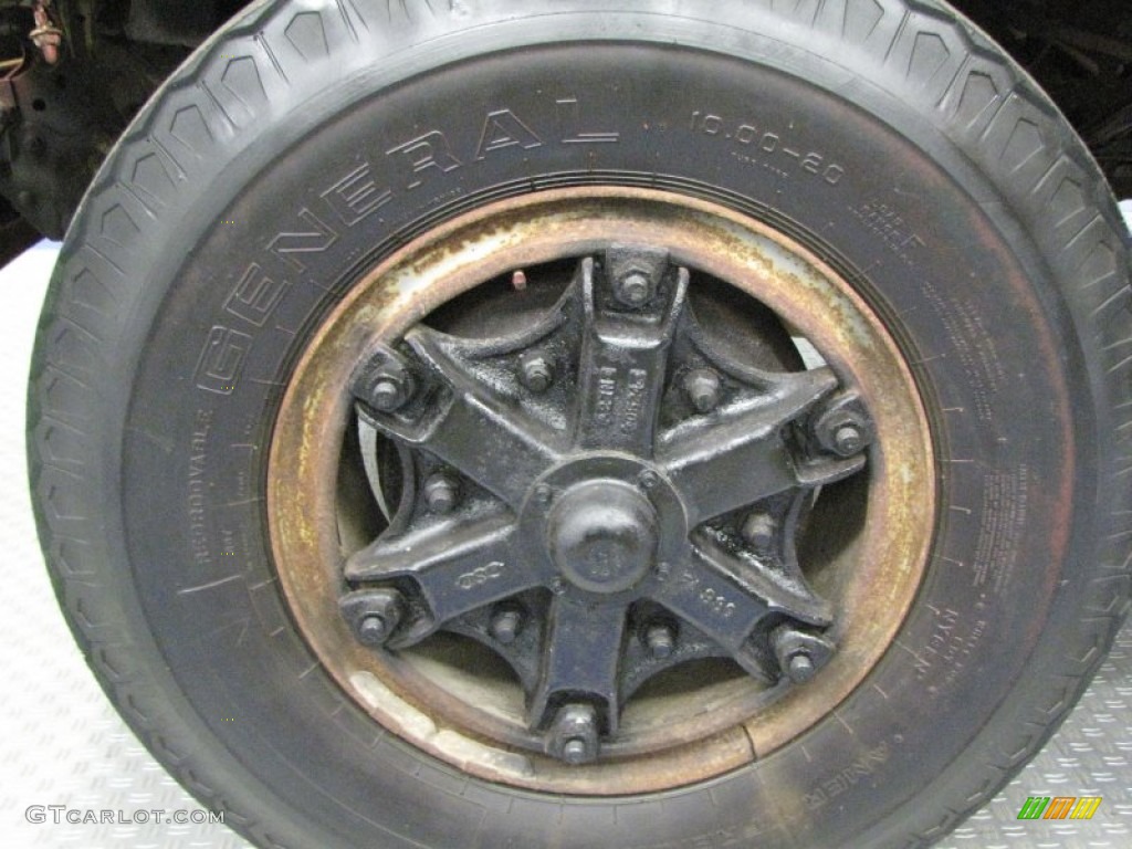1988 Ford F700 Regular Cab Dump Truck Wheel Photo #51696517