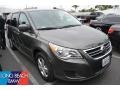 Meteor Gray Metallic - Routan SE Photo No. 1