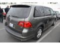 Meteor Gray Metallic - Routan SE Photo No. 3