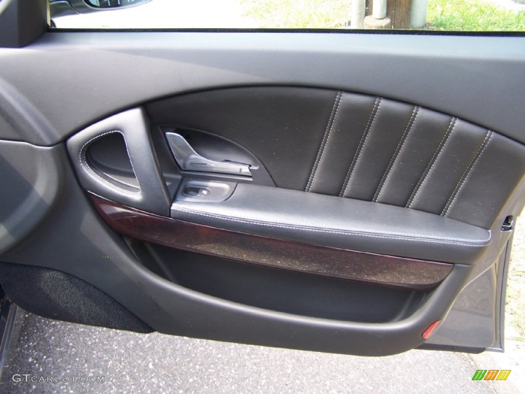 2005 Maserati Quattroporte Standard Quattroporte Model Nero Door Panel Photo #51703714