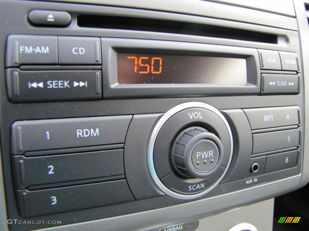 2012 Nissan Sentra 2.0 Controls Photo #51705490