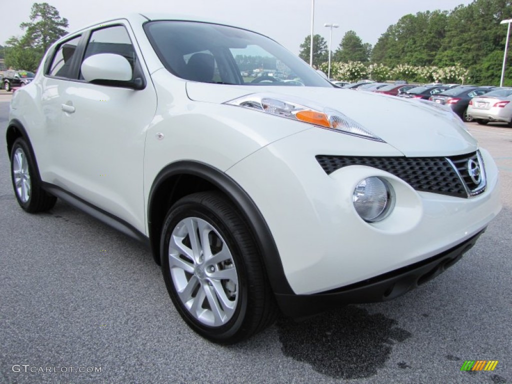 White Pearl 2011 Nissan Juke SV Exterior Photo #51706597