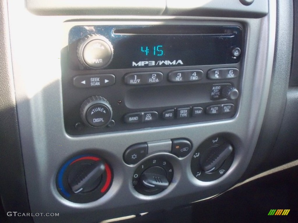 2011 Chevrolet Colorado LT Extended Cab 4x4 Controls Photo #51706645