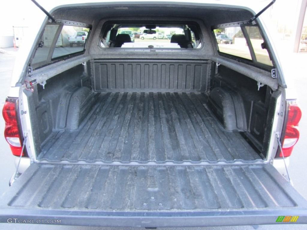 2004 Silverado 1500 LS Extended Cab - Silver Birch Metallic / Dark Charcoal photo #21