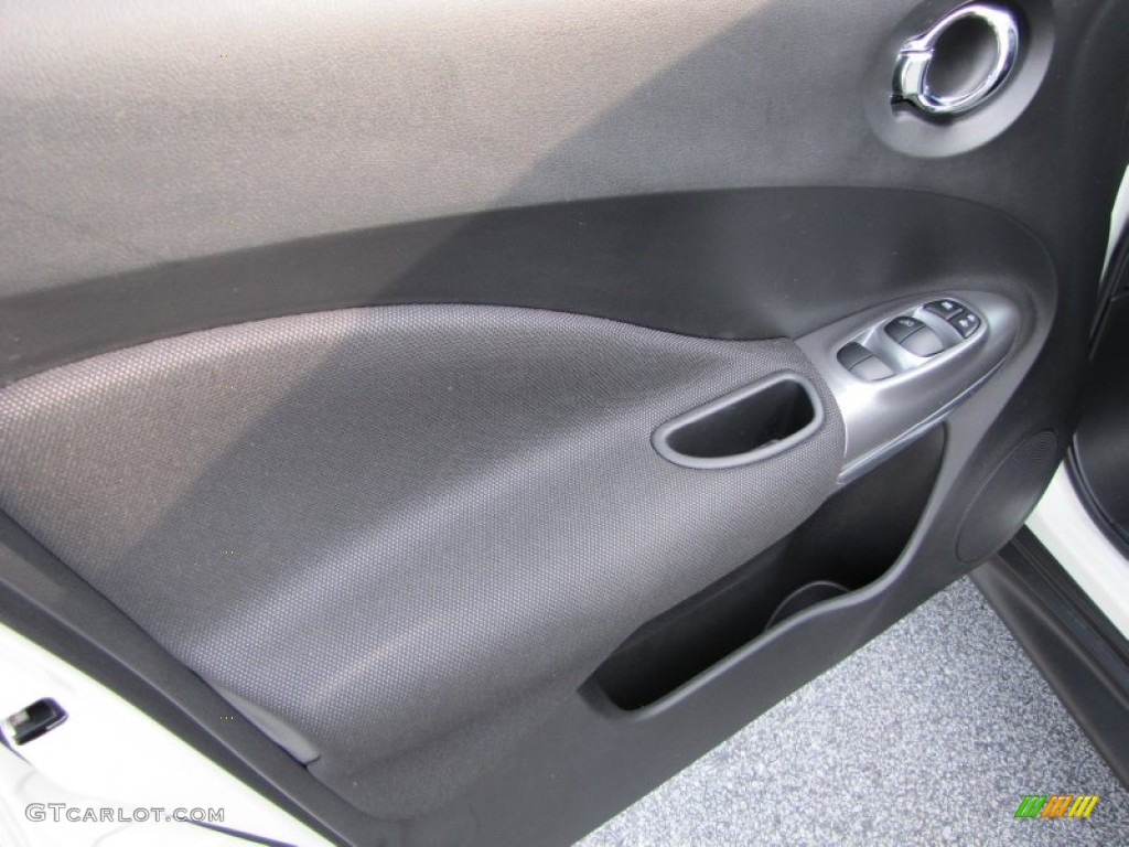 2011 Nissan Juke SV Black/Silver Trim Door Panel Photo #51706666
