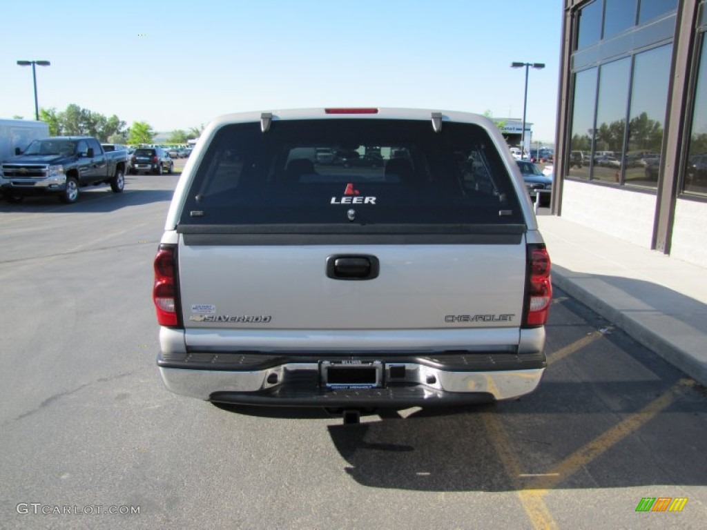 2004 Silverado 1500 LS Extended Cab - Silver Birch Metallic / Dark Charcoal photo #24