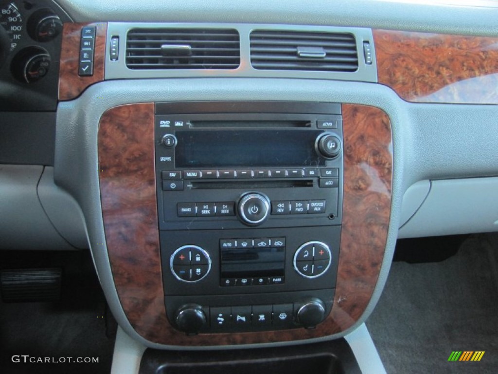 2008 Chevrolet Avalanche LT 4x4 Controls Photo #51707689