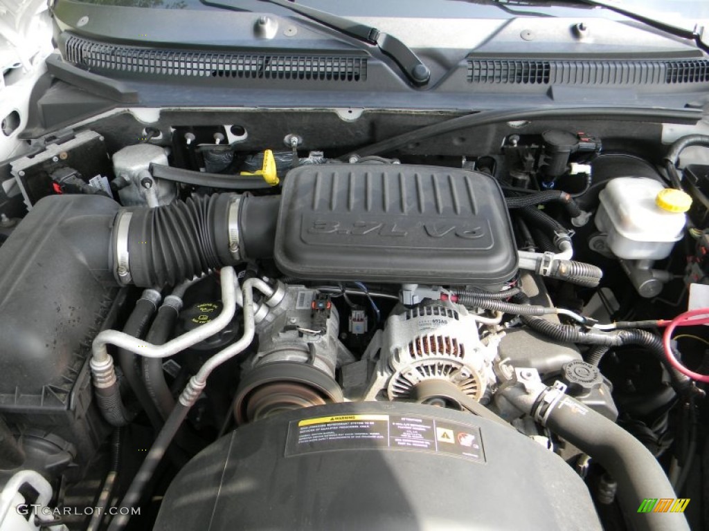 2007 Dodge Dakota SXT Quad Cab Engine Photos