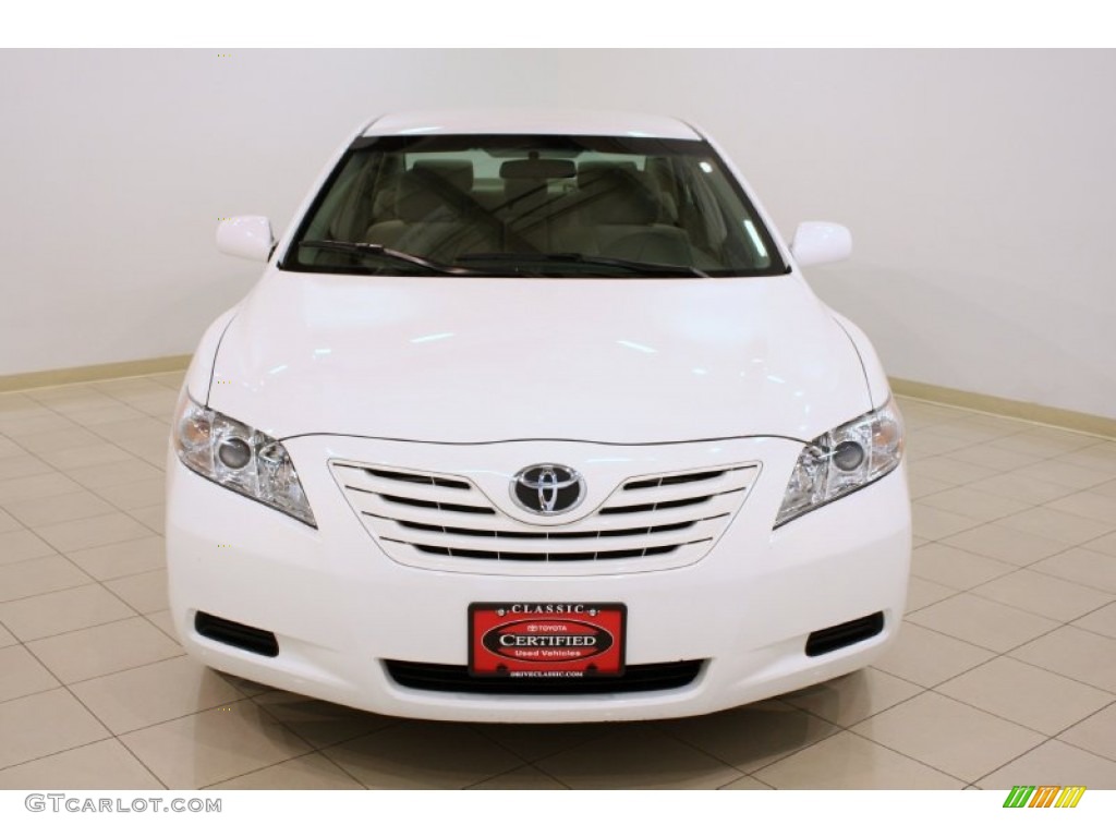 2009 Camry LE - Super White / Bisque photo #2
