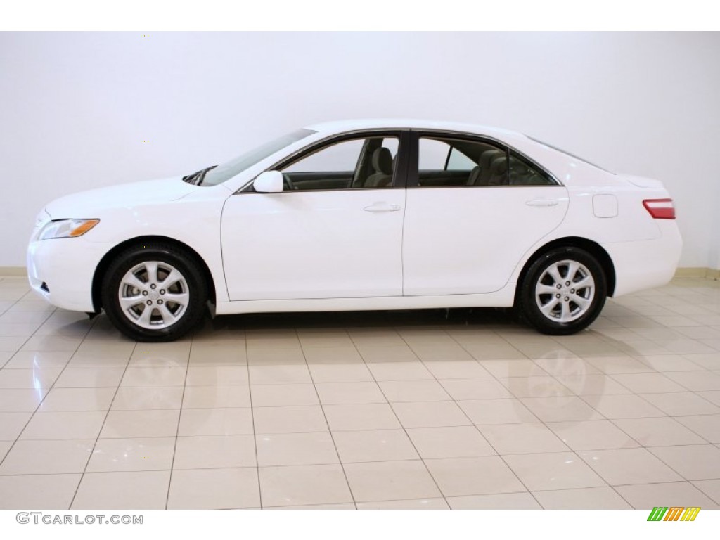 2009 Camry LE - Super White / Bisque photo #4
